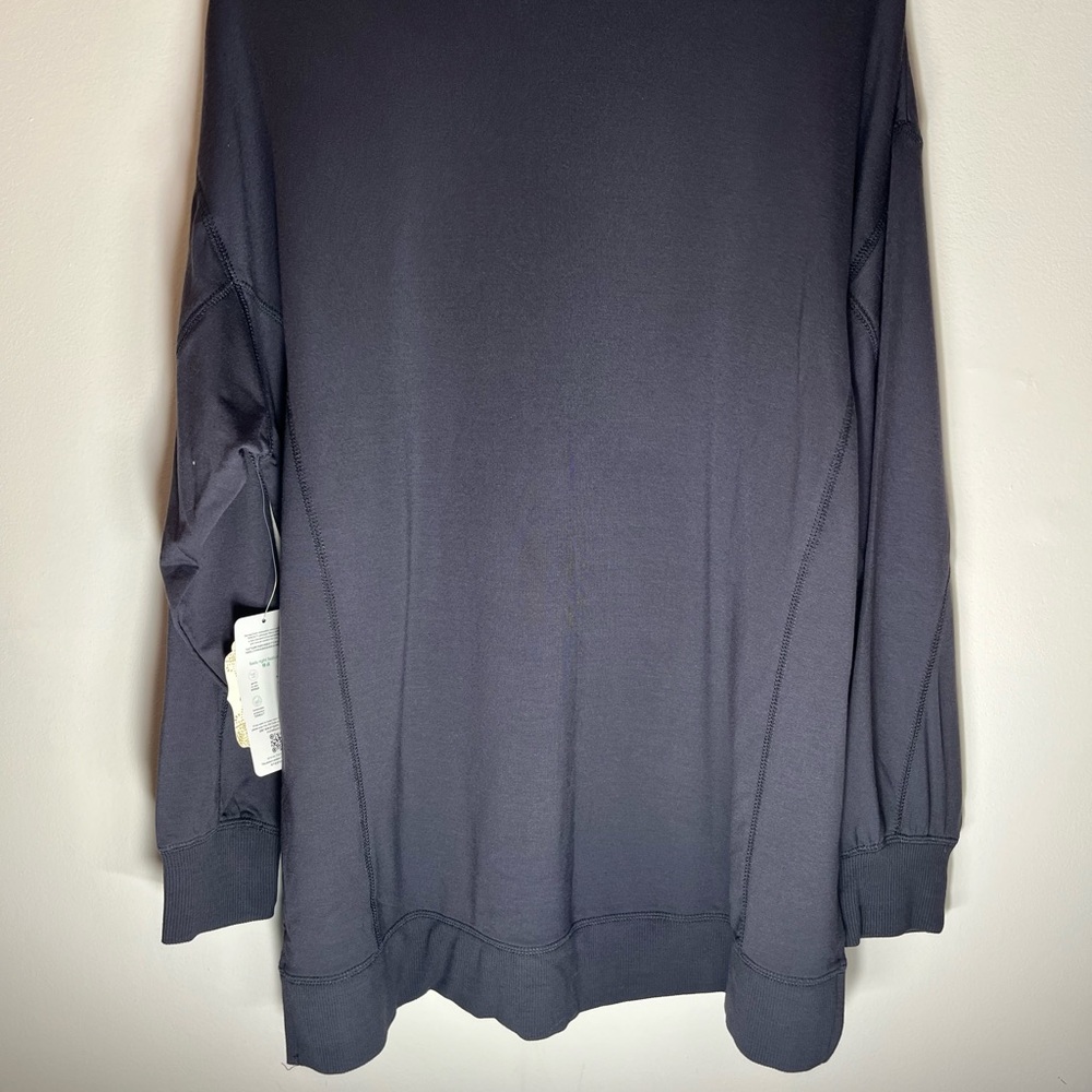 Women’s Lightweight Long Sleeve Pullover  - Charcoal